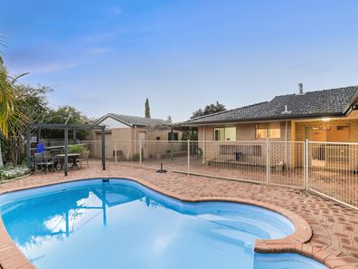 60 Gallipoli Drive, Greenmount WA 6056