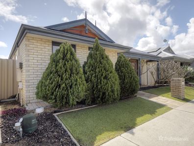 27 Bramshott Approach, Butler WA 6036