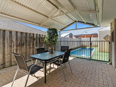 47 Carissa Turn, Halls Head WA 6210