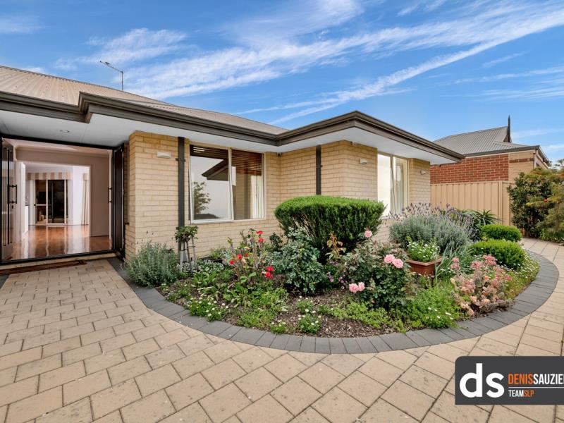 18 Phoenix Terrace, Hocking WA 6065