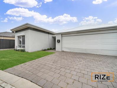 14 Astrolux Court, Banksia Grove WA 6031