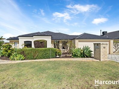 32 Kensington Way, Pearsall WA 6065