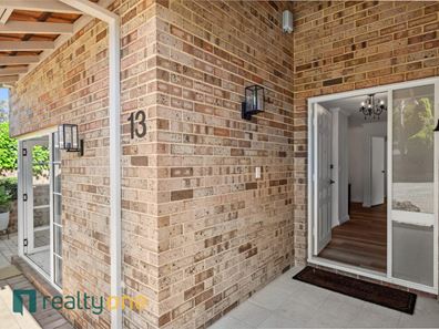 13/26 Earlston Way, Booragoon WA 6154