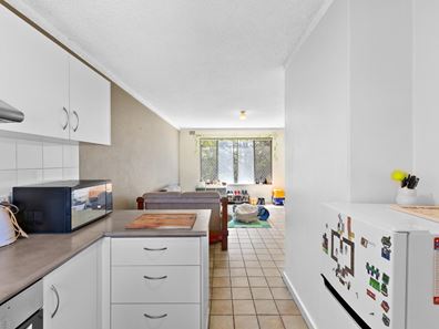 14/3 Burgundy Crescent, Spearwood WA 6163