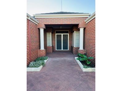 72 Carissa Turn, Halls Head WA 6210