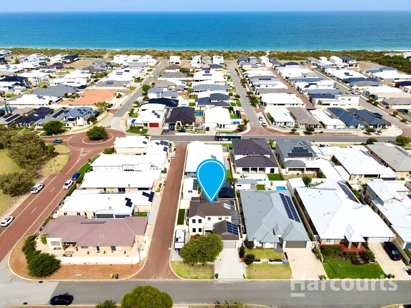 5 Lady Stirling Parade, Madora Bay WA 6210