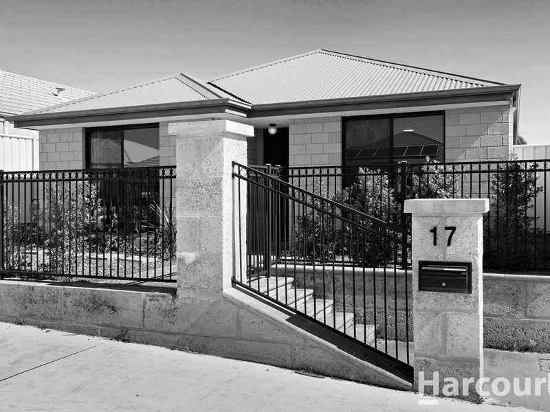 17 Payanna Grange, Lakelands