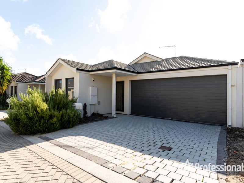 53 Merlot Way, Pearsall