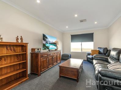 14 Framton Way, Madeley WA 6065