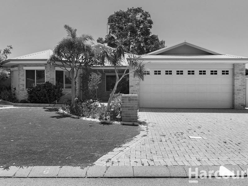 8 Luton Court, Erskine