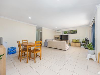 2/37 Sixth Road, Armadale WA 6112