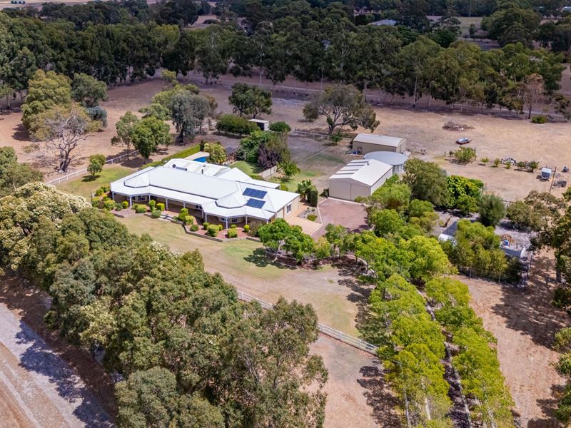 542 Hall Road, Serpentine
