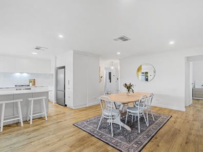 8 Quamby Court, Silver Sands WA 6210