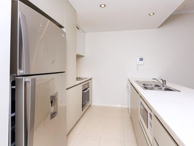 37/23 Junction Boulevard, Cockburn Central WA 6164