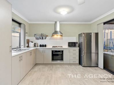 22 Sullivan Road, Seville Grove WA 6112