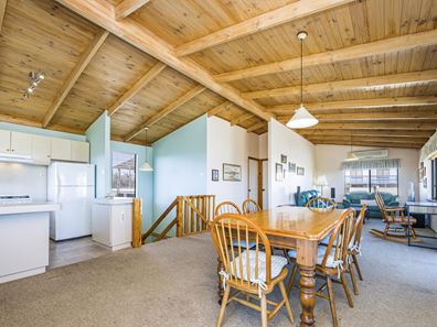 104/16 Miles  Crescent, Ledge Point WA 6043