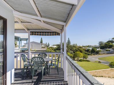 104/16 Miles  Crescent, Ledge Point WA 6043
