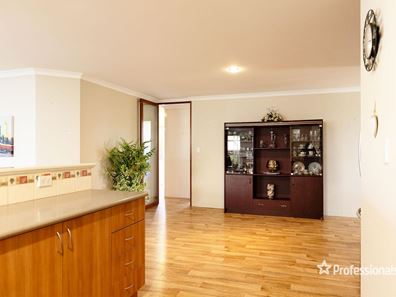 21 Evesham Drive, Ellenbrook WA 6069