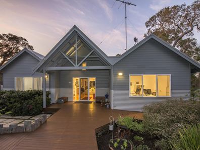 134 Hayes Road, Quindalup WA 6281