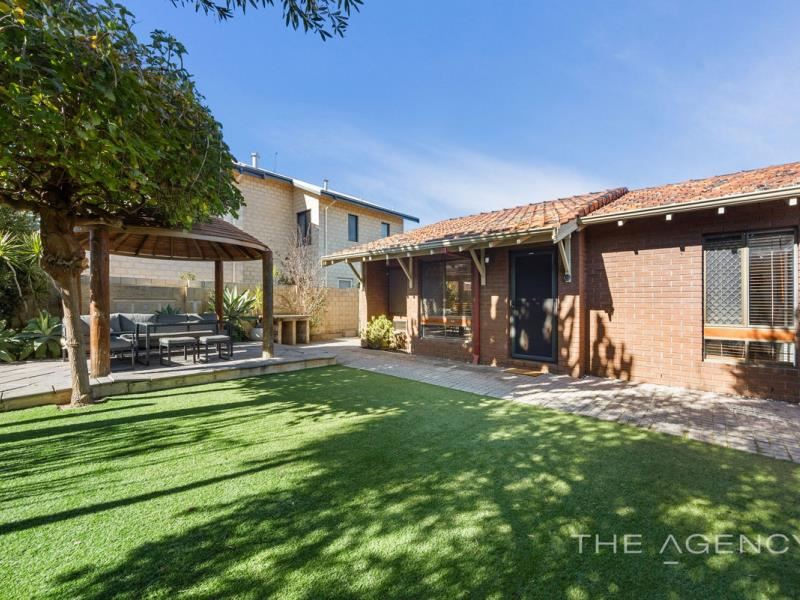7/297 Preston Point Road, Bicton WA 6157