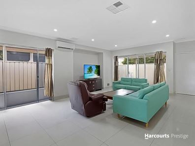 37 Marloo Street, Wattle Grove WA 6107