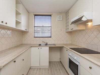 34/16 Leeder Street, Glendalough WA 6016
