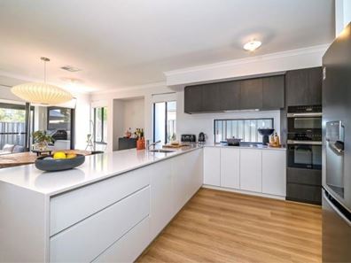 9 Arlanza Road, Caversham WA 6055