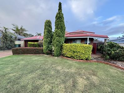 10 Lilac Green, Halls Head WA 6210