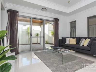 11B May Drive, Nollamara WA 6061