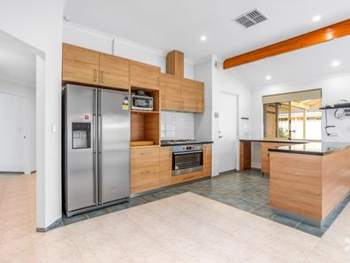 40 Hickson Avenue, Armadale WA 6112