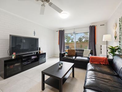 2/83 Phoenix Road, Spearwood WA 6163