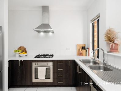 2/7 Crossville Way, Success WA 6164