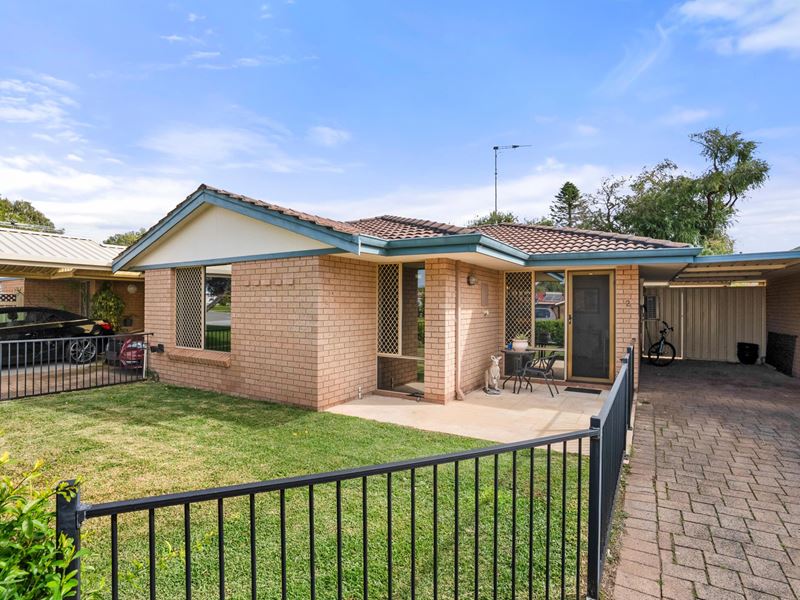 2/17 Casilda Place, Cooloongup WA 6168