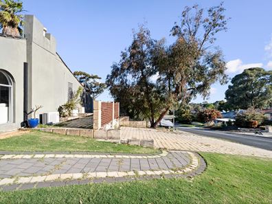 10 Bayou Court, Heathridge WA 6027