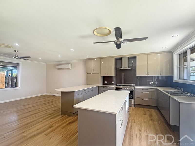 7 Hartog Crescent, Dampier WA 6713