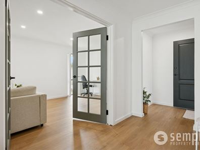 21B Eyre Close, Bull Creek WA 6149