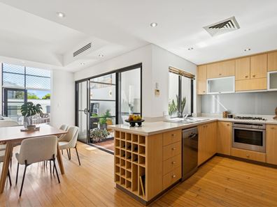 10/30 Onslow Road, Shenton Park WA 6008
