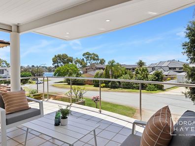 7 Pleasant  Place, Shelley WA 6148