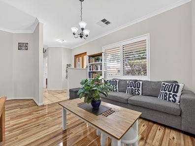17 The Oval, Madeley WA 6065