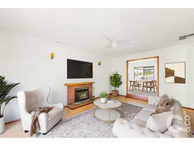 3 Prescott Place, Orelia WA 6167
