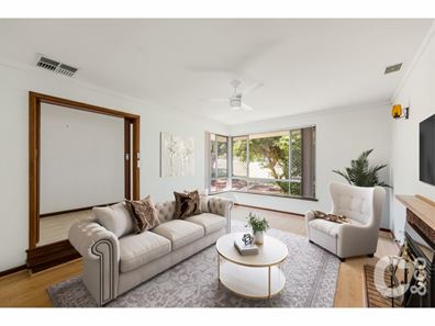 3 Prescott Place, Orelia WA 6167