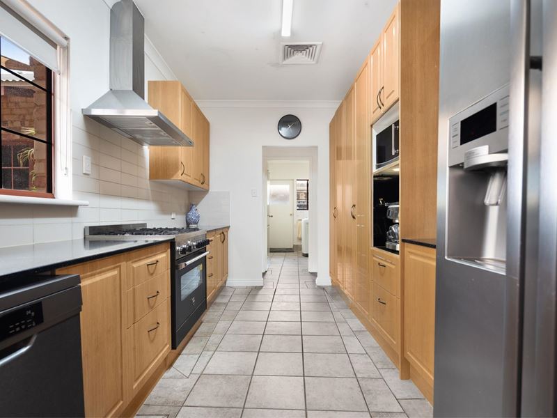 5 Gammon Court, Baynton WA 6714