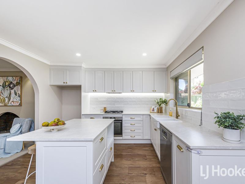 62 Regency Drive, Thornlie WA 6108