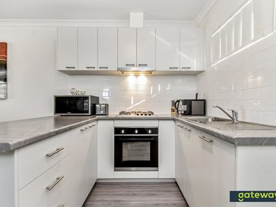 16/53 Gaebler Road, Hammond Park WA 6164