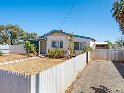 215 Wittenoom Street, Victory Heights WA 6432