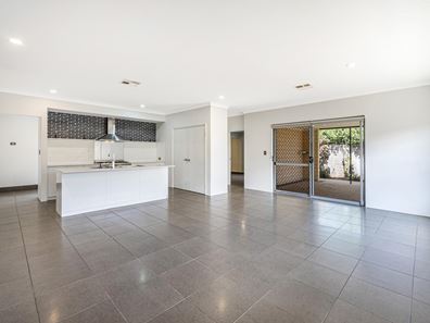 17 Tuscan Way, Karnup WA 6176