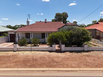 45 Avon Street, Quairading WA 6383