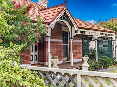 124 Fitzgerald Street , Beachlands WA 6530