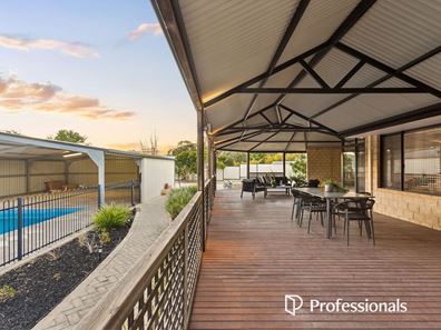 18 Bittern Close, Maida Vale WA 6057