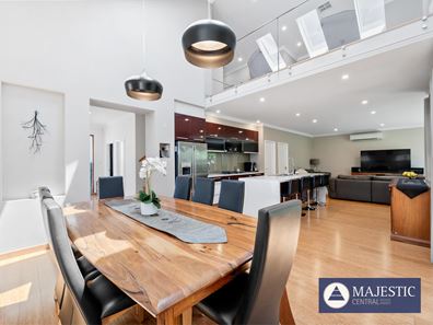 37 Spinnaker Heights, Yangebup WA 6164